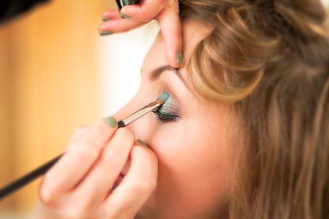 Makeup Artist Essentials, MUA Must-Haves