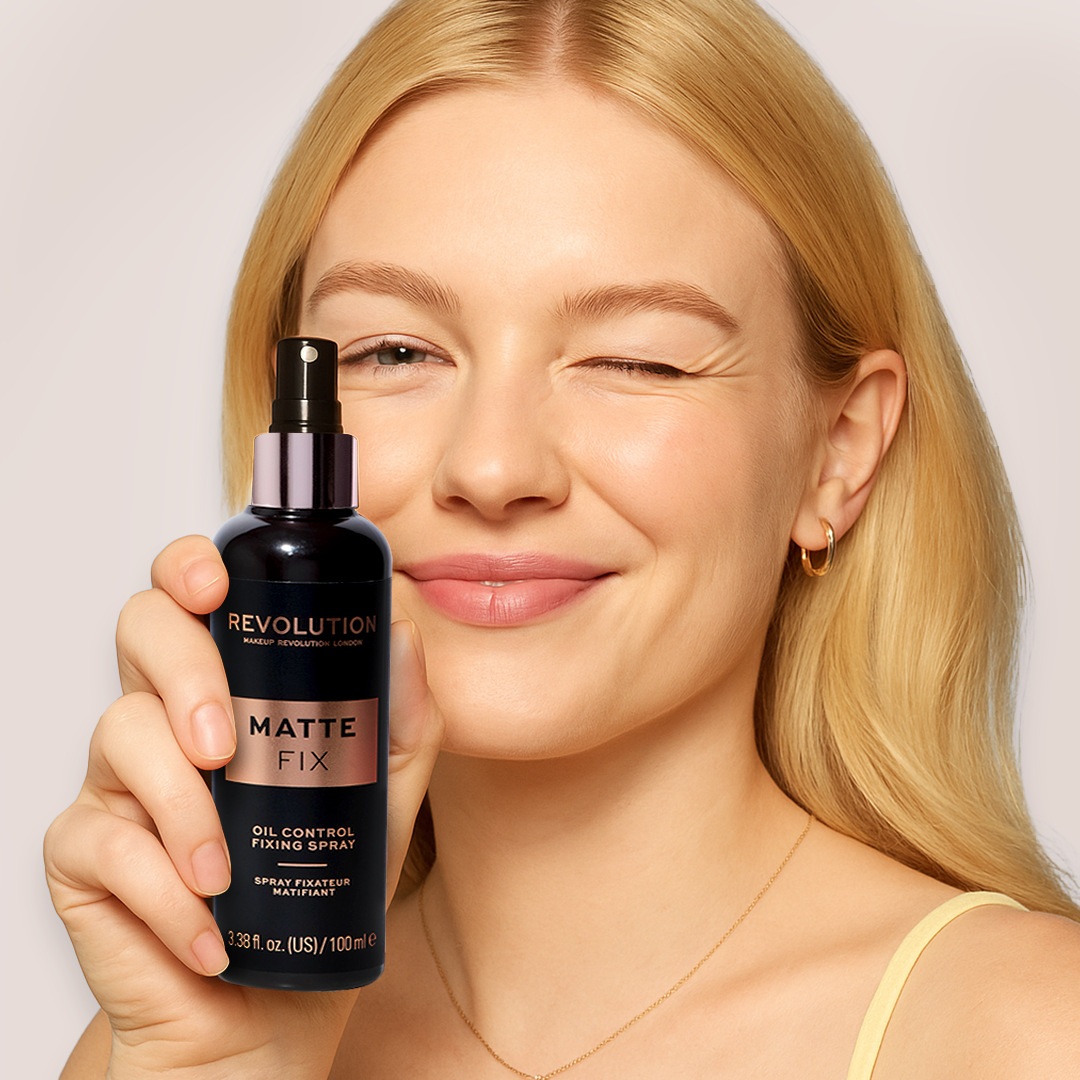 Makeup Revolution Oil Control Fixing Spray Makeup Revolution Oil Control Fixing Spray