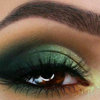 Makeup Revolution Forever Flawless Dynamic Everlasting Eyeshadow Palette Makeup Revolution Forever Flawless Dynamic Everlasting Eyeshadow Palette