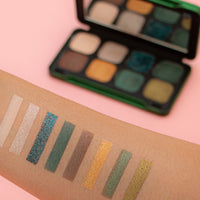 Makeup Revolution Forever Flawless Dynamic Everlasting Eyeshadow Palette Makeup Revolution Forever Flawless Dynamic Everlasting Eyeshadow Palette