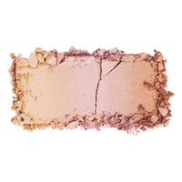 Makeup Revolution X Emily In Paris In The Spotlight Powder Highlighter Makeup Revolution X Emily In Paris In The Spotlight Powder Highlighter
