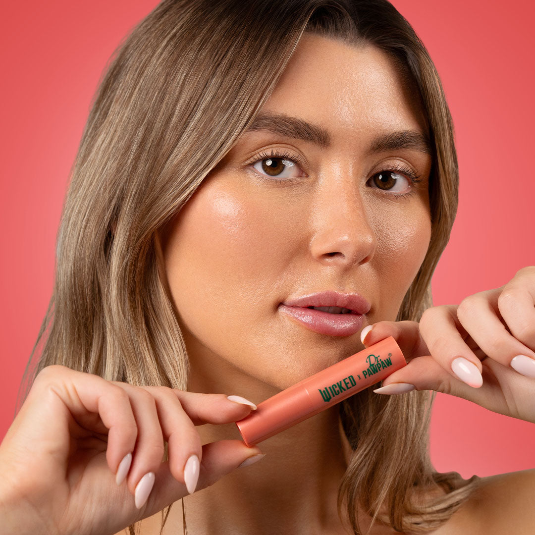 Dr.PAWPAW x WICKED Glimmer Ph Lip Balm 3 gm Dr.PAWPAW x WICKED Glimmer Ph Lip Balm 3 gm