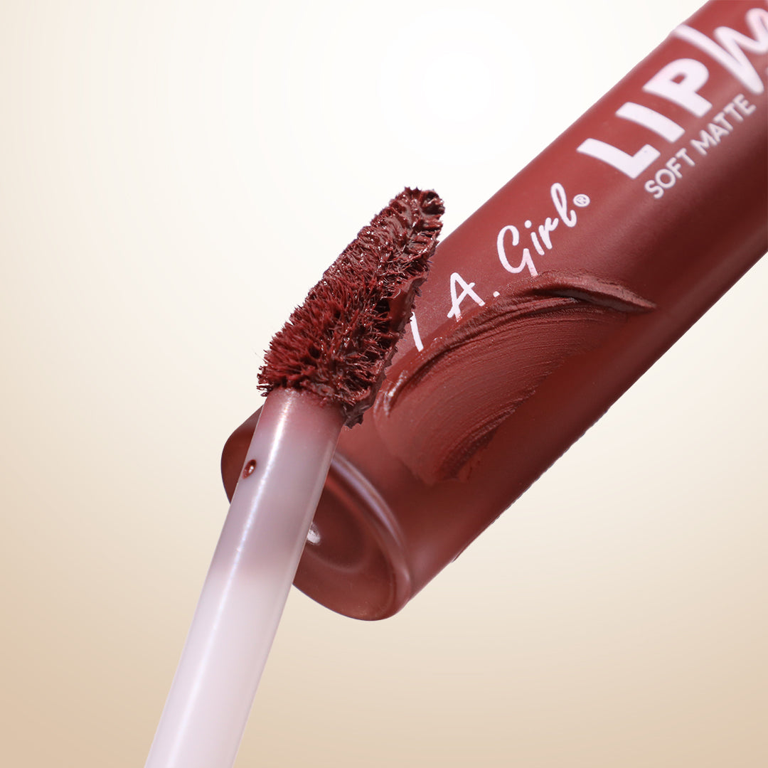 L.A Girl Lip Haze Blurring Soft Matte Lip Color L.A Girl Lip Haze Blurring Soft Matte Lip Color