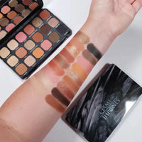 Makeup Revolution X Game of Thrones 3 Eyed Raven Forever Flawless Shadow Palette Makeup Revolution X Game of Thrones 3 Eyed Raven Forever Flawless Shadow Palette