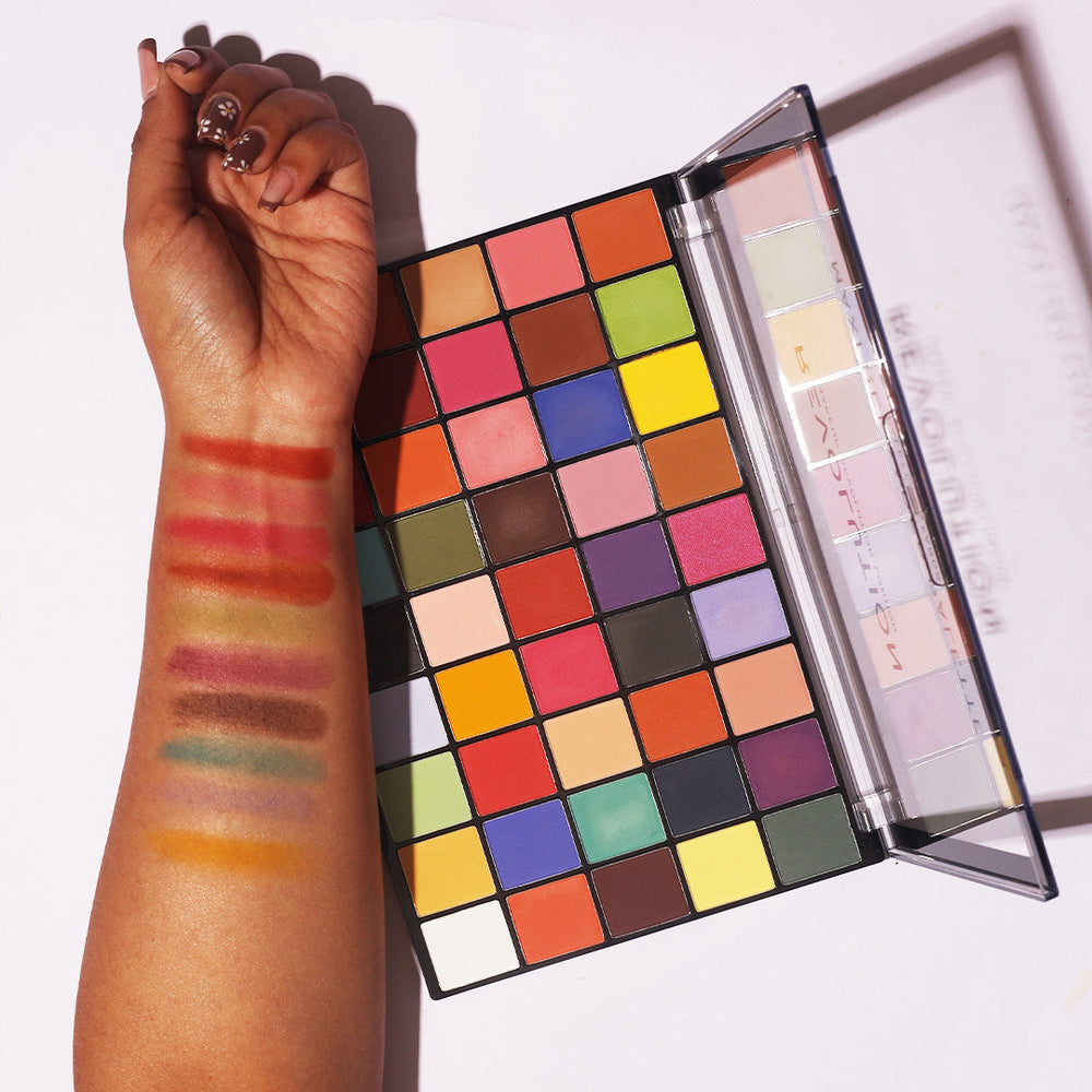 HOK Makeup Makeup Revolution Maxi Reloaded Palette Monster Mattes Makeup Revolution 929A Eyes Eyeshadow Eyeshadow Palette High Risk Makeup revolution