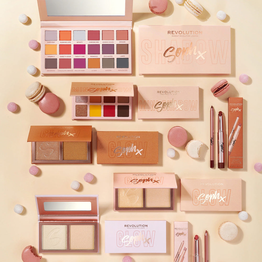 HOK Makeup Makeup Revolution X Sophx Extra Spice Makeup Revolution Eye Palettes. Eye Shadow Eyes Eyeshadow Eyeshadow Palette Hok Makeup Makeup Makeup revolution Palettes