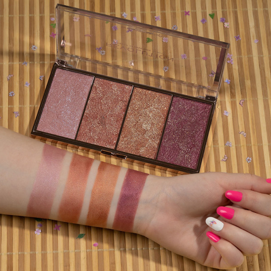 Makeup Revolution Vintage Lace Blush Palette