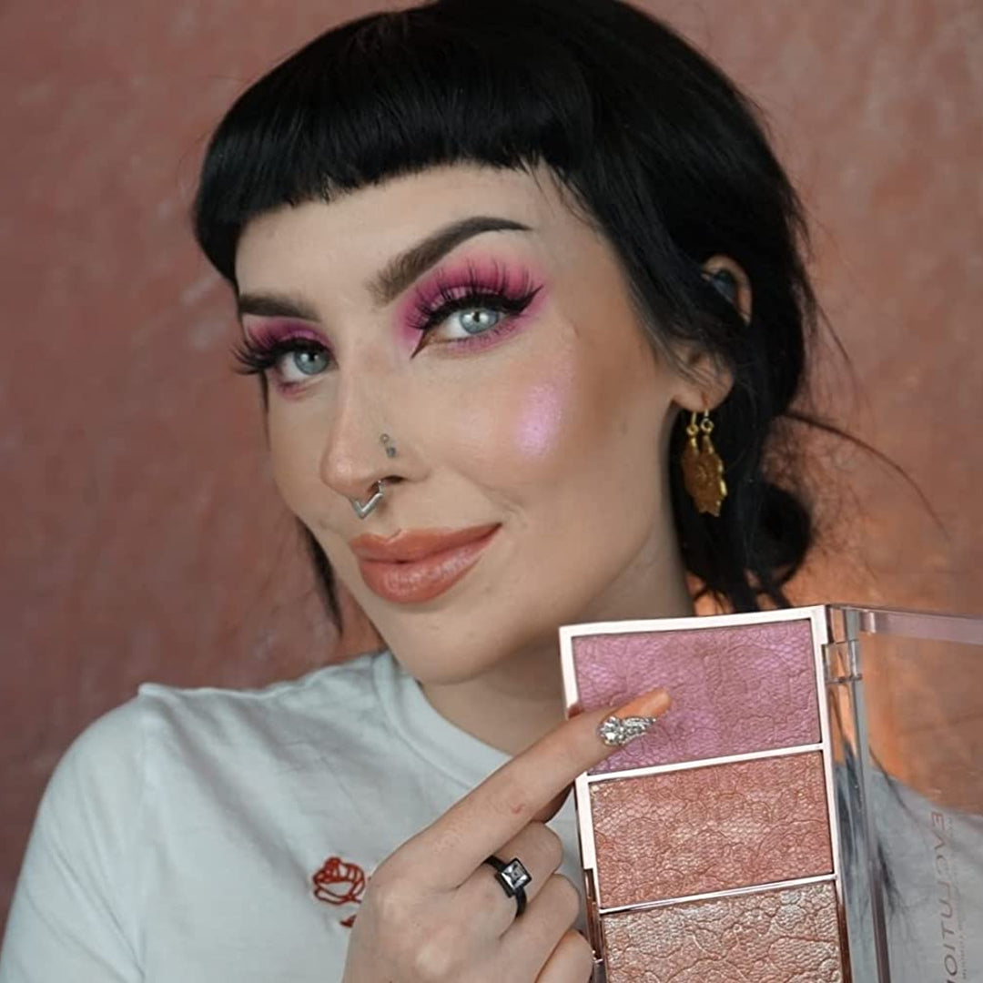 HOK Makeup Makeup Revolution Vintage Lace Blush Palette Makeup Revolution Blush Face Makeup Makeup revolution