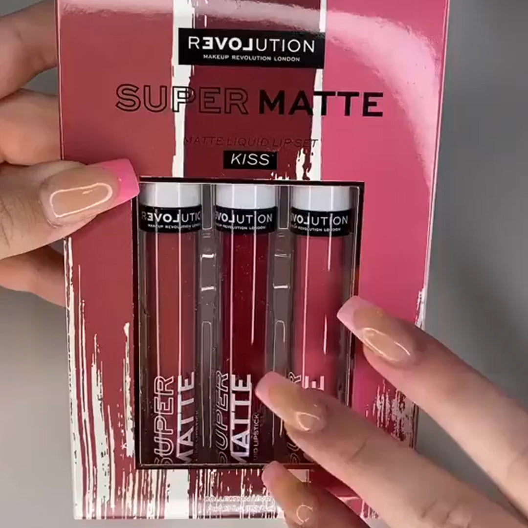 Revolution Relove Supermatte Liquid Lip Set Kiss