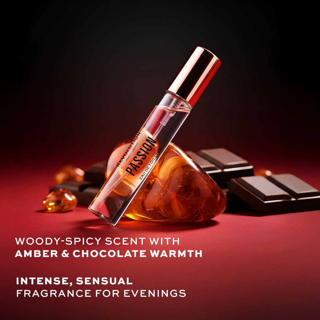 Makeup Revolution Passion Purse Spray