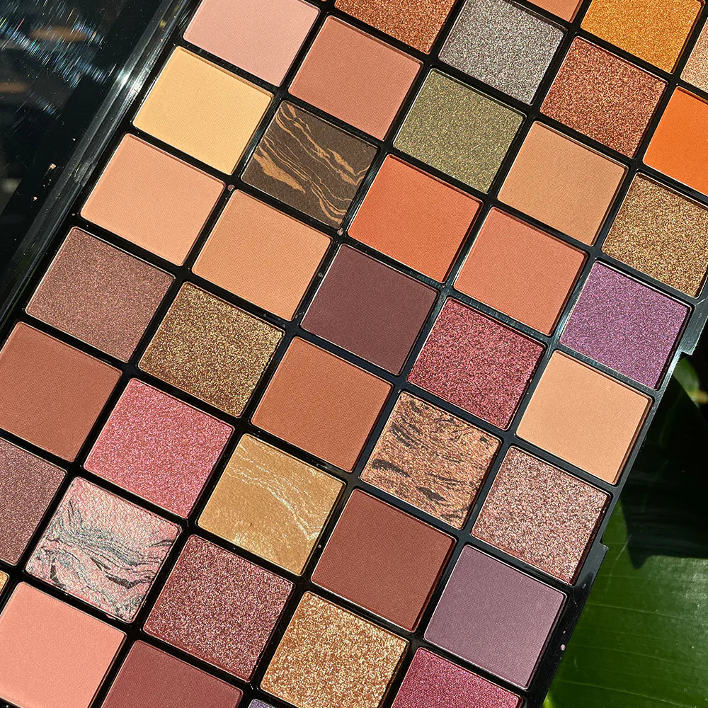 Makeup Revolution Maxi Reloaded Palette