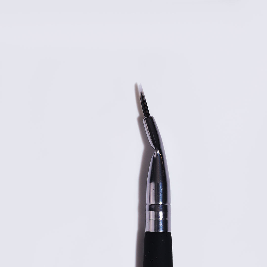 BH Studio Pro Brush 12-Bent Liner