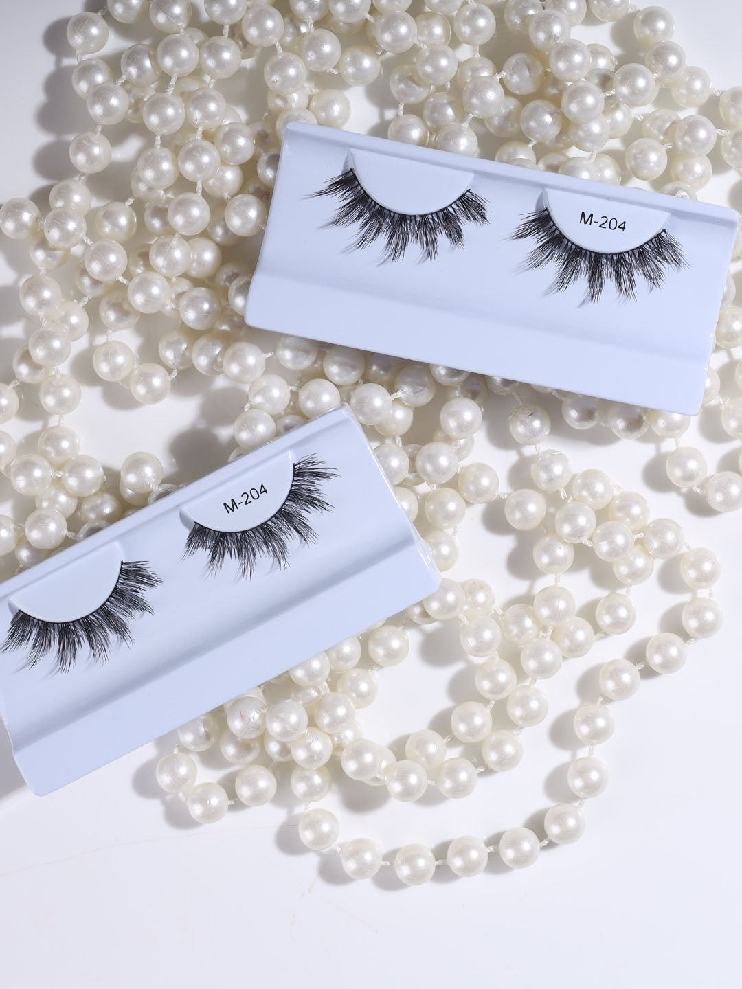 BH False Eyelashes: M-204