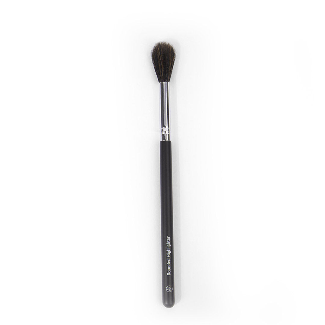 BH Cosmetics Rounded Highlighter Brush