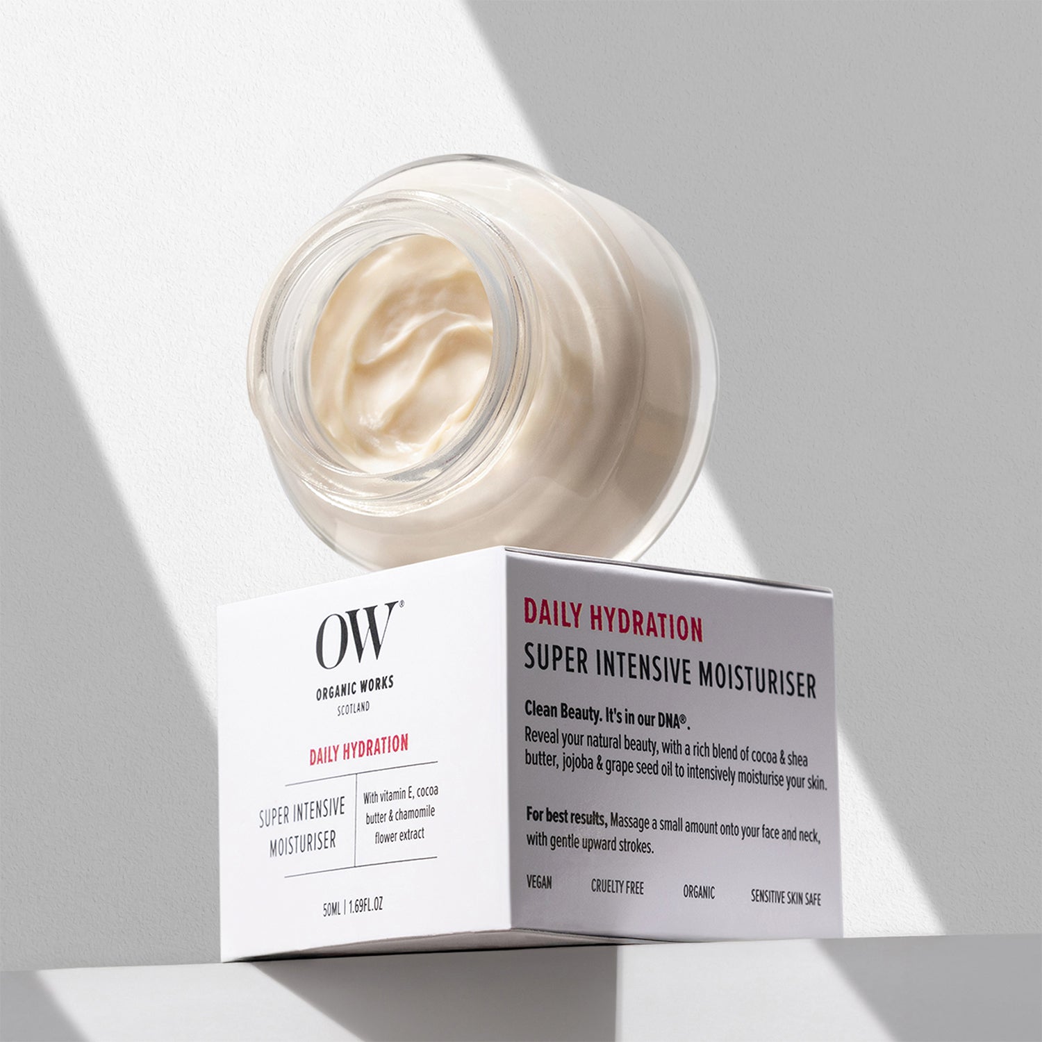 Super Intensive Moisturiser 24hr nourishment with Grape Seed & Shea Butter- 50ml