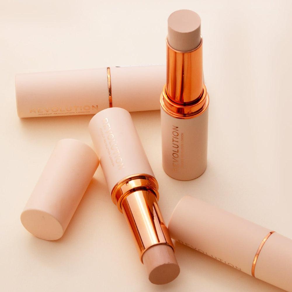 Makeup Revolution Fast Base Stick Foundation - Foundation