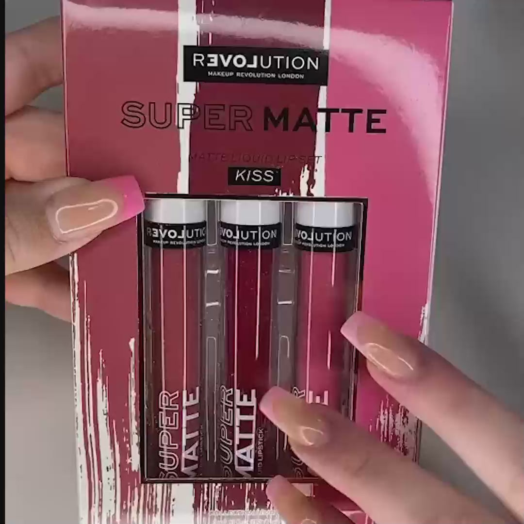 Revolution Relove Supermatte Liquid Lip Set Kiss